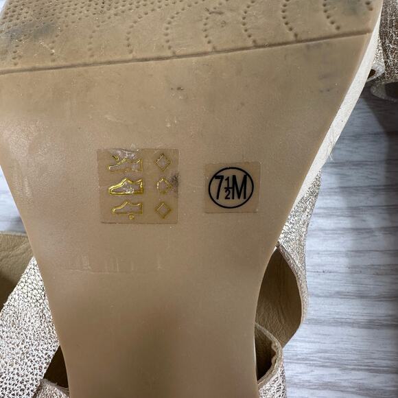 CL by Laundry Heeled Sandals SZ 7.5 Gold Buckled Ankle Strap Cone Heel Slingback - Picture 8 of 8